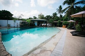 Hidden Lagoon Resort