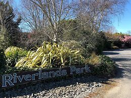 Riverlands Holiday Park