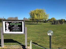 Riverlands Holiday Park