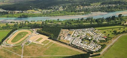 Riverlands Holiday Park