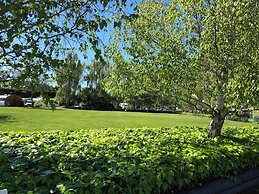 Riverlands Holiday Park