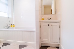 Stylish Spacious 1 bed Apartment - Downtown