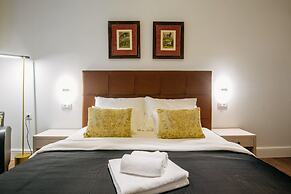 Central W Apartment and Rooms by DuHomes