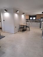 RAFKON Luxury Apartments - Myrina