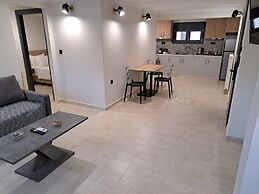 RAFKON Luxury Apartments - Myrina