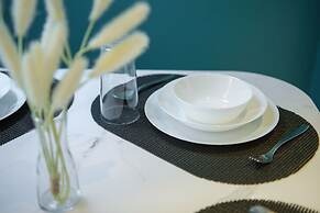 O&O Group- 1BR Azure Resort Pool Beach Netflix