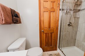 The Rose 5 Bedroom Cabin by RedAwning