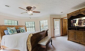 The Rose 5 Bedroom Cabin by RedAwning