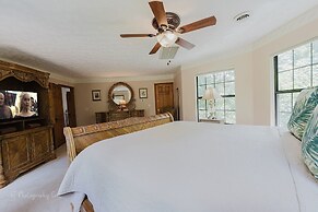 The Rose 5 Bedroom Cabin by RedAwning