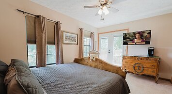 The Rose 5 Bedroom Cabin by RedAwning