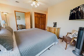 The Rose 5 Bedroom Cabin by RedAwning