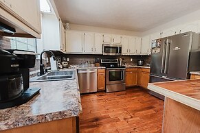 The Rose 5 Bedroom Cabin by RedAwning