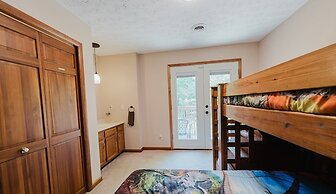 The Rose 5 Bedroom Cabin by RedAwning