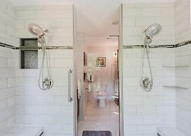 The Rose 5 Bedroom Cabin by RedAwning