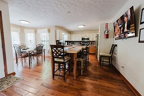 The Rose 5 Bedroom Cabin by RedAwning