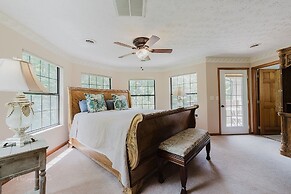 The Rose 5 Bedroom Cabin by RedAwning