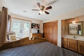 The Rose 5 Bedroom Cabin by RedAwning