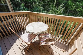 The Rose 5 Bedroom Cabin by RedAwning