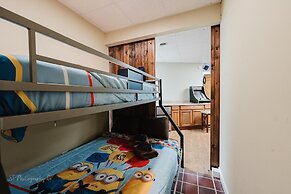 The Rose 5 Bedroom Cabin by RedAwning