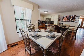 The Rose 5 Bedroom Cabin by RedAwning