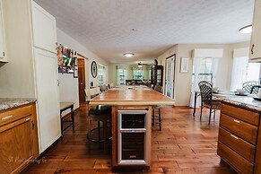 The Rose 5 Bedroom Cabin by RedAwning