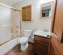 The Rose 5 Bedroom Cabin by RedAwning