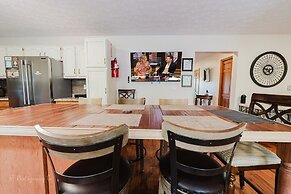 The Rose 5 Bedroom Cabin by RedAwning