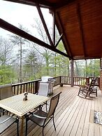Golden Bear - 5 Bedrooms, 3 Baths, Sleeps 10 5 Home by Redawning
