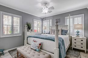 531 Nf 2 Bedroom Home by RedAwning