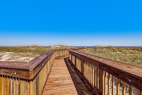 531 Nf 2 Bedroom Home by RedAwning