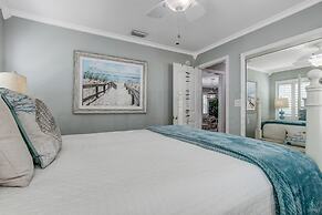 531 Nf 2 Bedroom Home by RedAwning