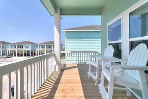 Turtle Cove 3 Bedroom Home by RedAwning