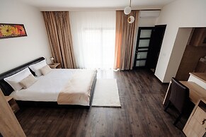 Aparthotel Punct pe i