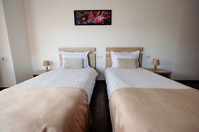 Aparthotel Punct pe i