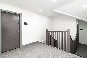 Charnwood Street Apartments