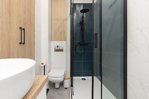 Atmospheric Apartment Walicow by Renters