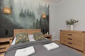 Atmospheric Apartment Walicow by Renters