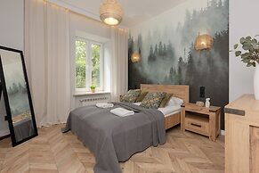 Atmospheric Apartment Walicow by Renters