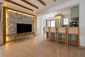 NAVALİA BEACH HOMES