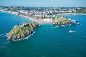 Flat 2 - 2 Bedroom Apartment - Tenby