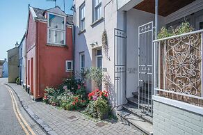 Flat 2 - 2 Bedroom Apartment - Tenby