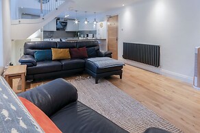 Flat 2 - 2 Bedroom Apartment - Tenby