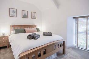 Flat 2 - 2 Bedroom Apartment - Tenby