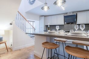 Flat 2 - 2 Bedroom Apartment - Tenby