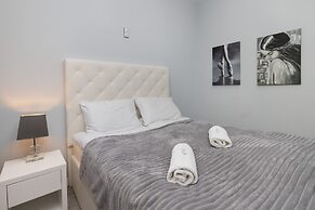 Studio Garnizon With Terrace by Renters