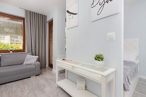 Studio Garnizon With Terrace by Renters