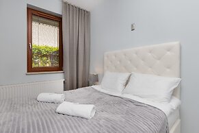 Studio Garnizon With Terrace by Renters