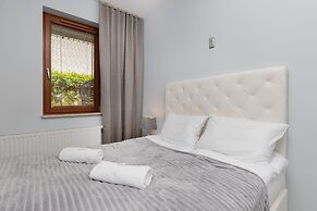 Studio Garnizon With Terrace by Renters