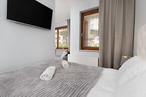 Studio Garnizon With Terrace by Renters