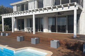 Gorgeous Mansion by Caesarea's Greatest Beach-hosted by Sweetstay